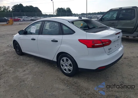 2016 Ford Focus S из США, поврежденный, VIN 1FADP3E27GL371115